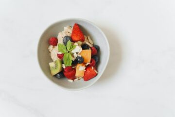 Berry Kiwi Overnight Oats Recipe
