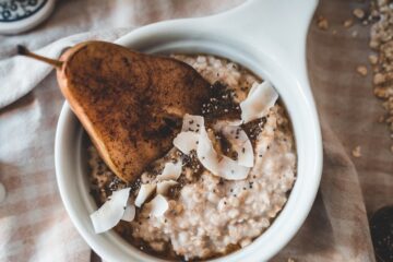 Cinnamon Pear Overnight Oats Recipe