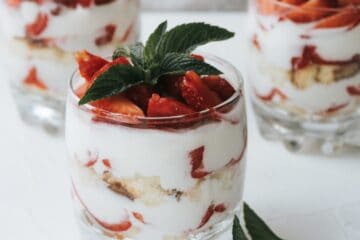 Strawberries Cream Overnight Oats Recipe
