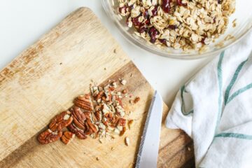 Walnut Honey Yogurt Overnight Oats